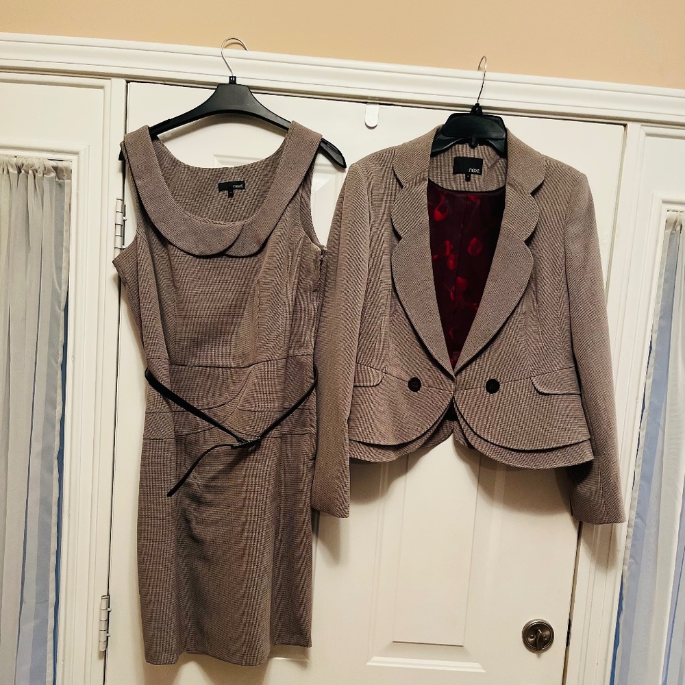 2 Piece Woman’s Suite